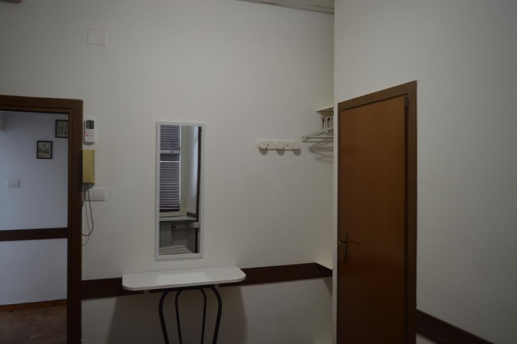 Albergo Ollolai Civitavecchia Dış mekan fotoğraf