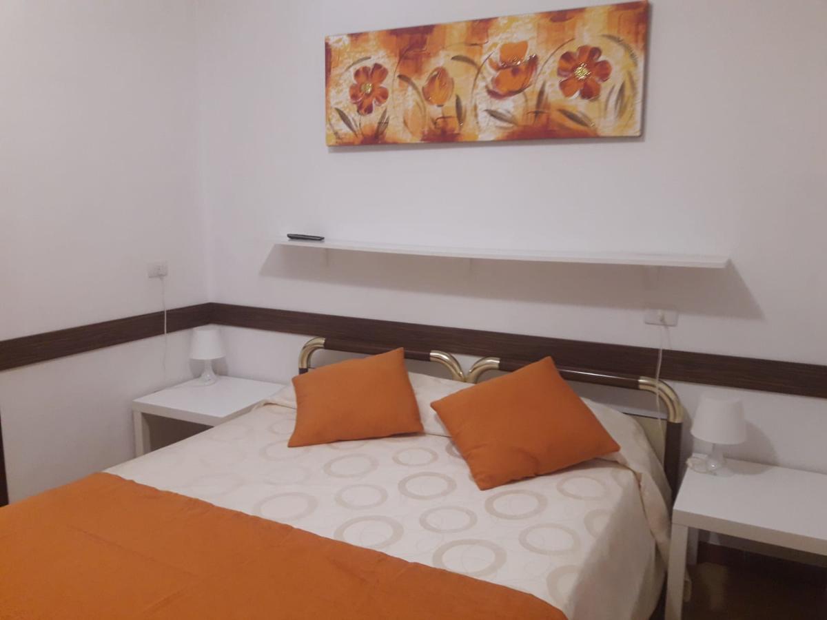 Albergo Ollolai Civitavecchia Dış mekan fotoğraf