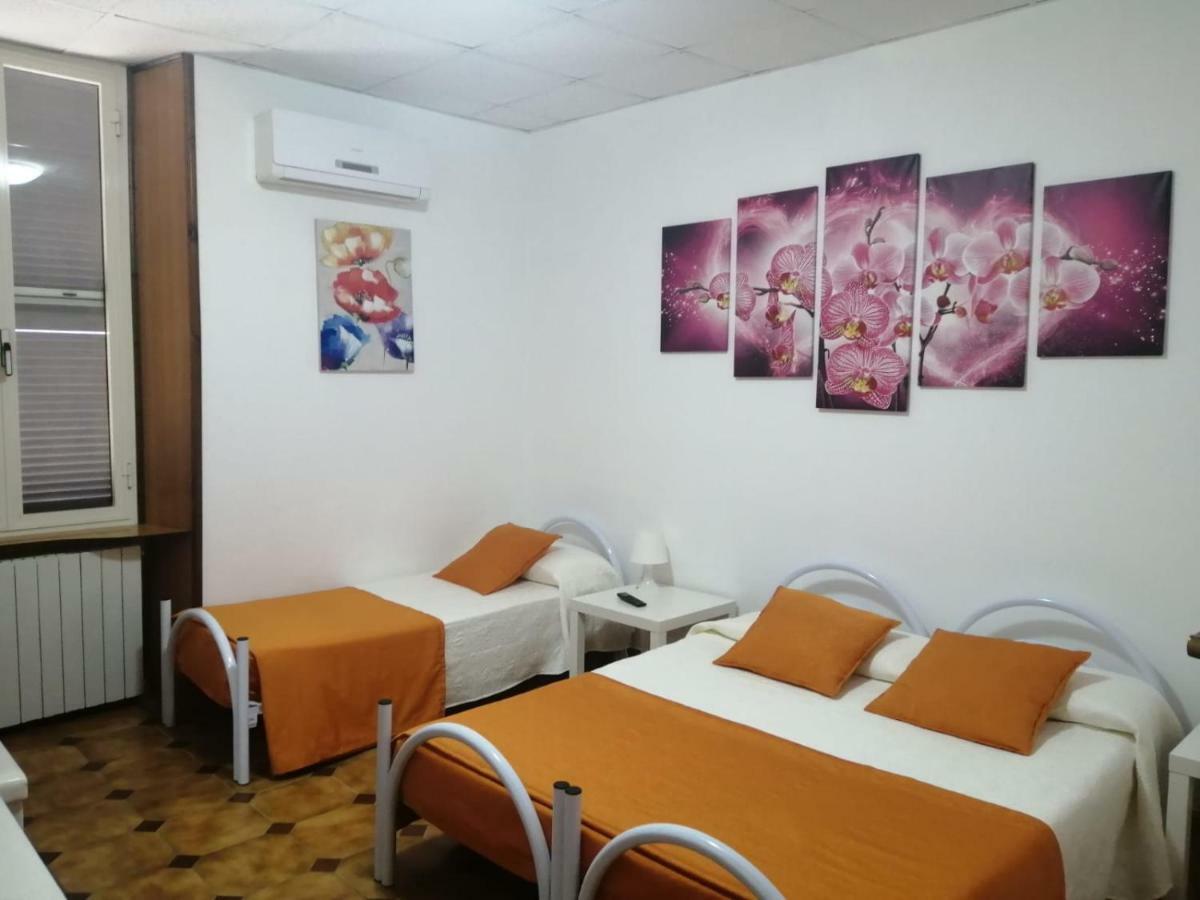 Albergo Ollolai Civitavecchia Dış mekan fotoğraf
